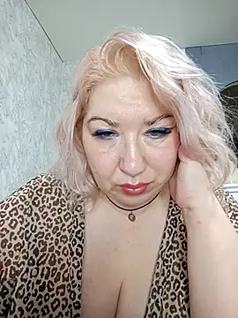 URALS-BOOBS live sex cam