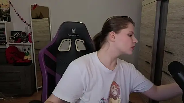 TinniAngel live sex cam