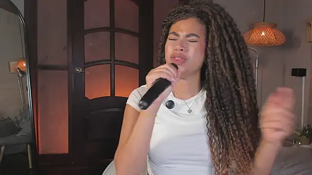 nayah__ live sex cam