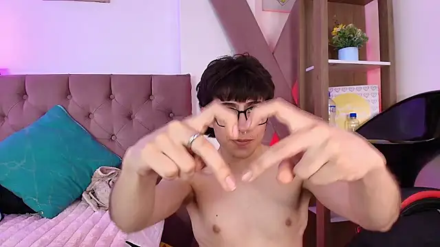 PepperTwink live sex cam