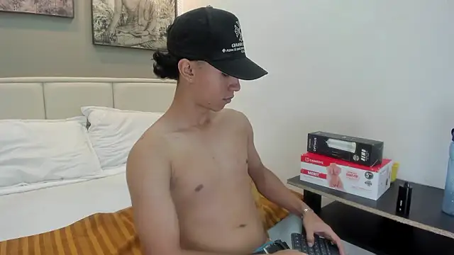 ricky_backus live sex cam