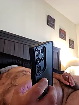 Roddog18 live sex cam