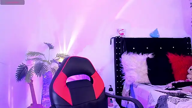 Cooperrosscute233 live sex cam