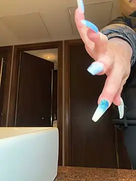 Strongqueen's cam snapshot