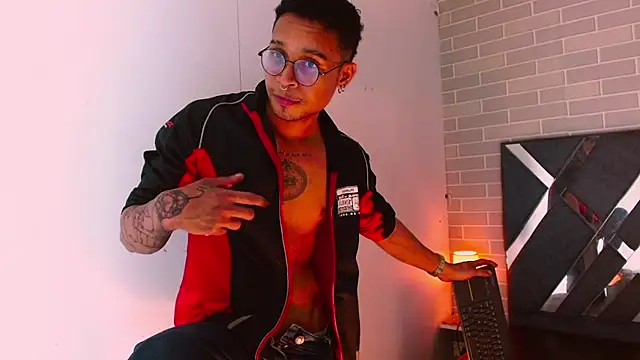 Jayden_Morris's cam snapshot