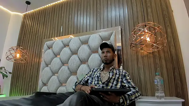 james__walsh's cam snapshot