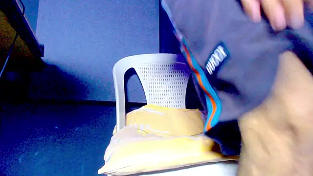 Anaconda_larga's cam snapshot