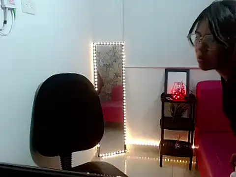 Shawnycarson's cam snapshot