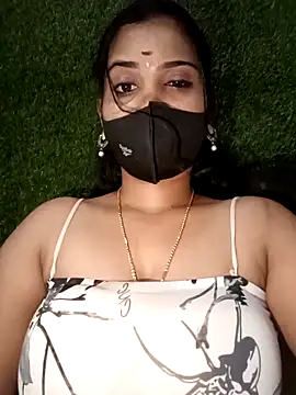 Nithyatamil's cam snapshot