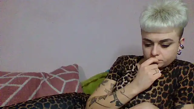 AlisaDear257's cam snapshot