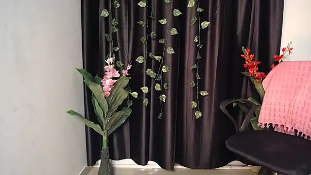 Baby_naughtyy's cam snapshot