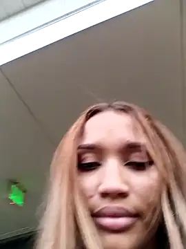 AnnieAndStefan live sex cam