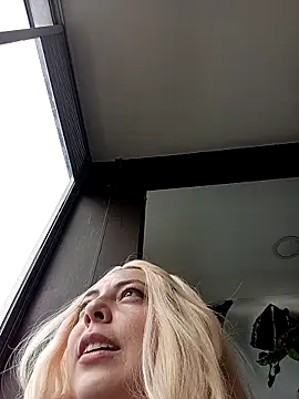 madelaine- live sex cam