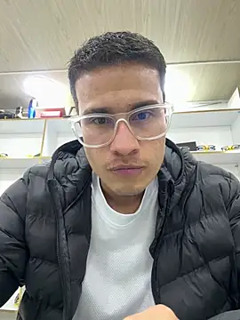 Latin_Paisa_Boy live sex cam