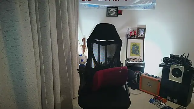 God_Of_ThundeRR live sex cam