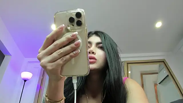 bellacarolainnn live sex cam