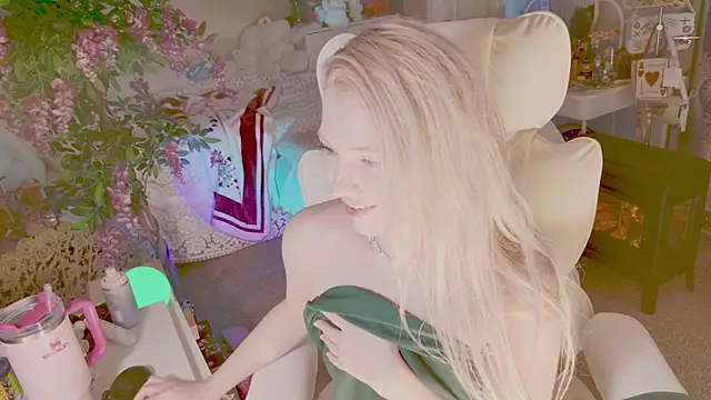 Talulaa's cam snapshot