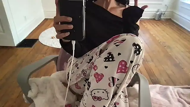 loveofbea's cam snapshot