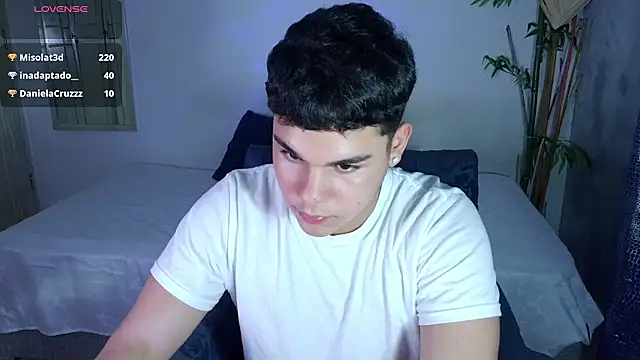 eithan_jonnes live sex cam