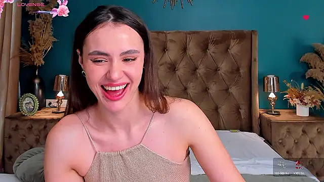 CalyMoon live sex cam