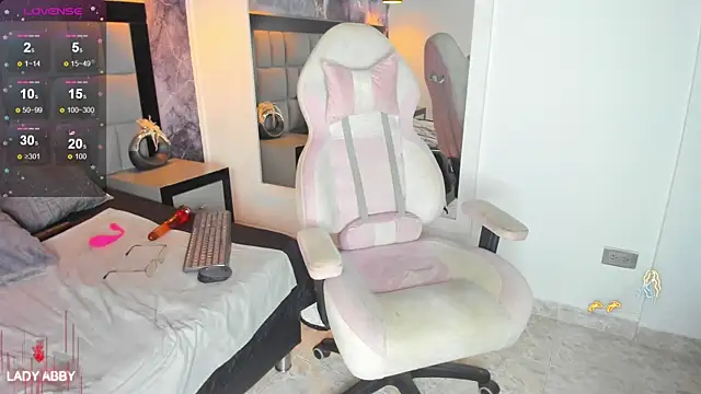 Your_Lady_Milf live sex cam