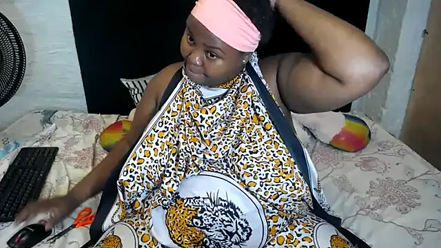 SexyBubblies96's cam snapshot