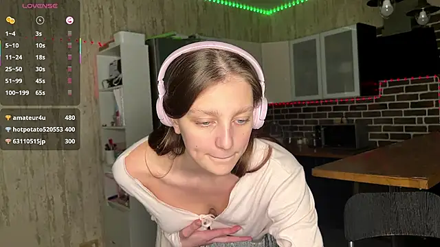 ChrisAmott live sex cam