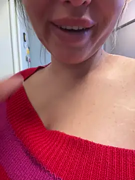 AlivePoor live sex cam