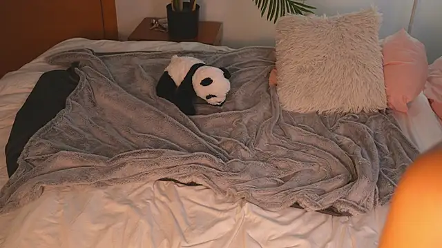 NaomiRosy's cam snapshot