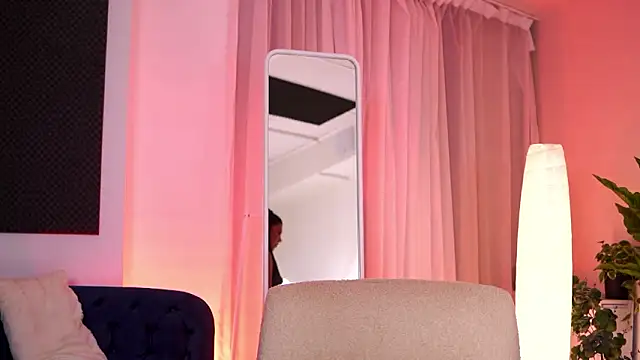 NatyDesiree live sex cam