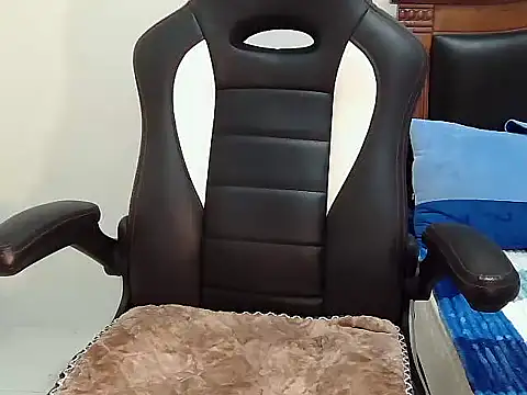 lovelynie123's cam snapshot