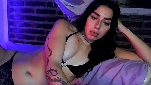 sweetbrunette22's cam snapshot