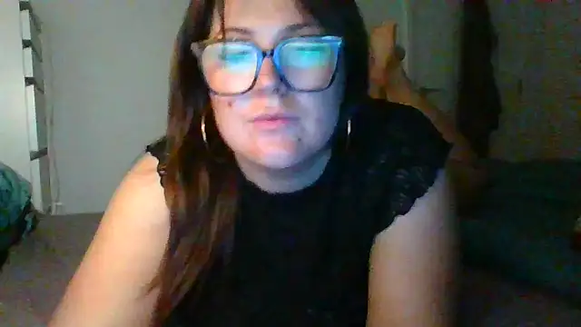 CurvyCara's cam snapshot