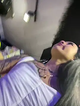 emily_24x live sex cam