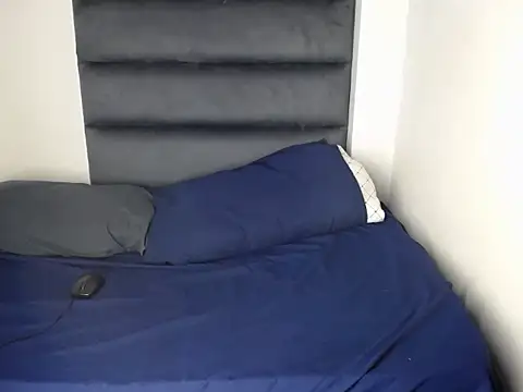 SlimButterflyX's cam snapshot