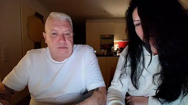 Kinky_Couple69's cam snapshot