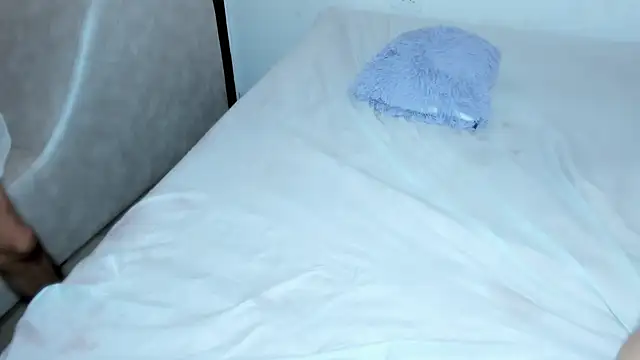 submissive_extremee's cam snapshot