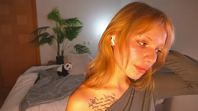 NaomiRosy's cam snapshot