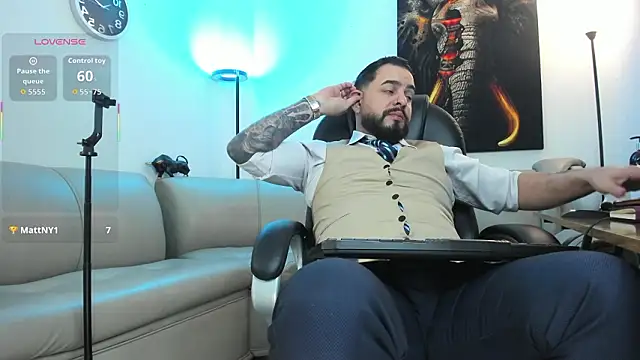 Ethan_Castellano live sex cam