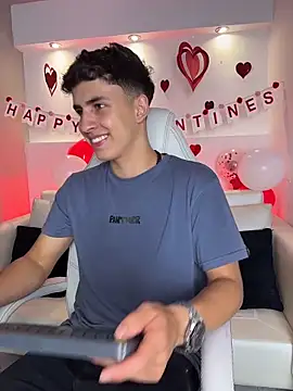 AdrianRinaldi live sex cam