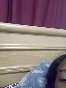 loveofpetitegirls34's cam snapshot