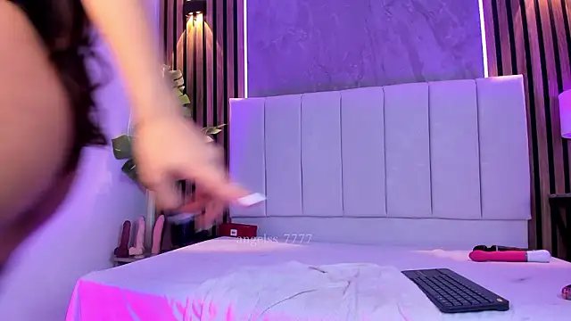 Angelss_7777's cam snapshot