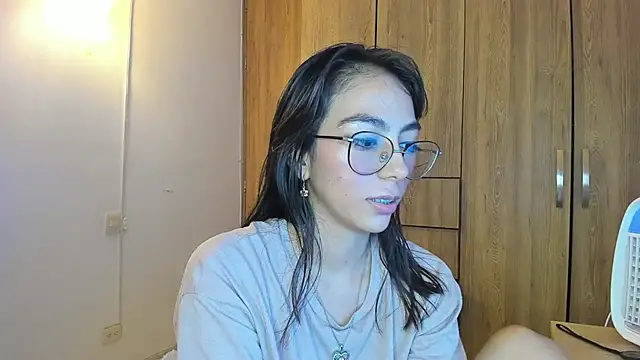 horny_adiction's cam snapshot