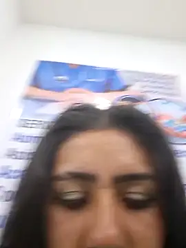 CAROLINE__07's cam snapshot