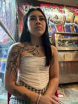 emily_24x live sex cam