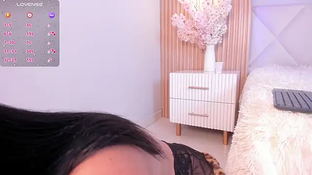 Amelia_Roux's cam snapshot