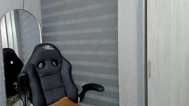 EmmaFerrary's cam snapshot