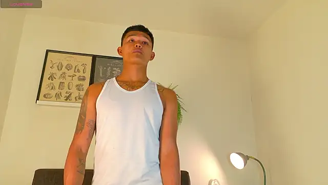 AndrewKenoxx_'s cam snapshot