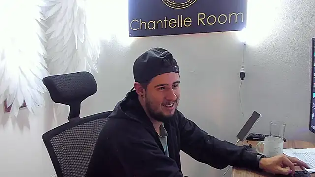 ryan_evannss's cam snapshot