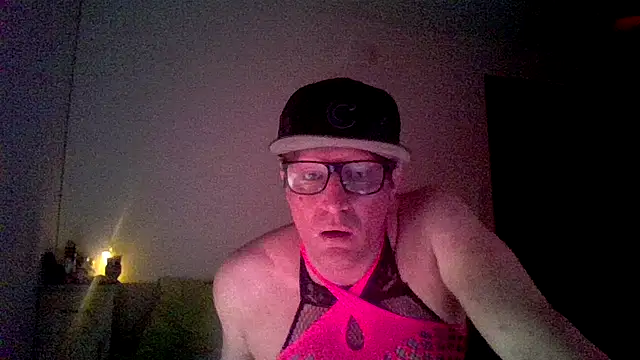 Bigthroaterboy live sex cam